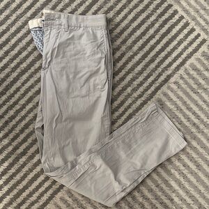 Coastline Stretch Chino, W33, L30, Gray